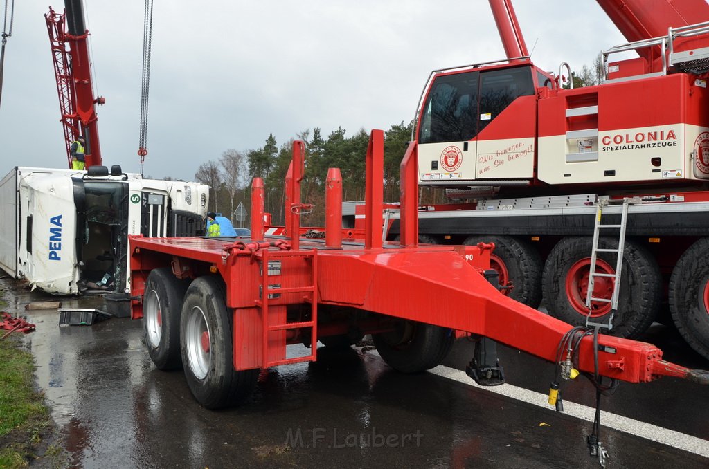 VU LKW umgestuerzt A 3 Rich Frankfurt AS Koenigsforst P495.JPG - Miklos Laubert